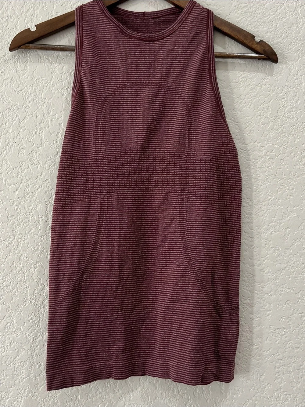 Lululemon Run: Swiftly Tech Tank Tonka Stripe Heathered Bordeaux Size 4